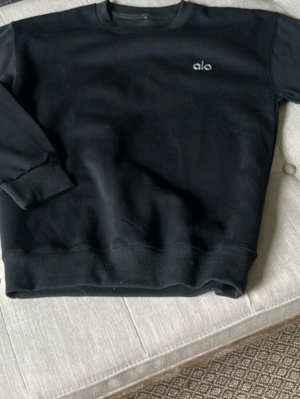 ALO Yoga Black Crewneck
